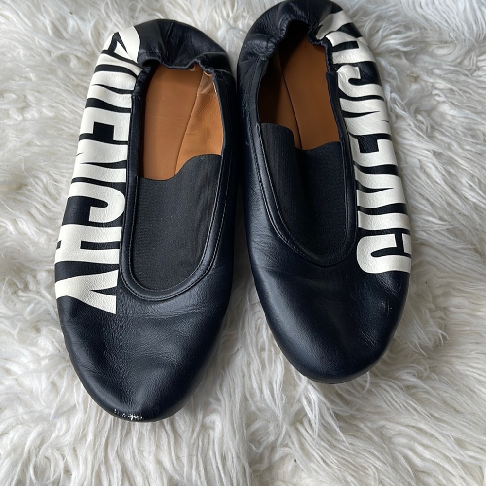 Logo slip on ballet